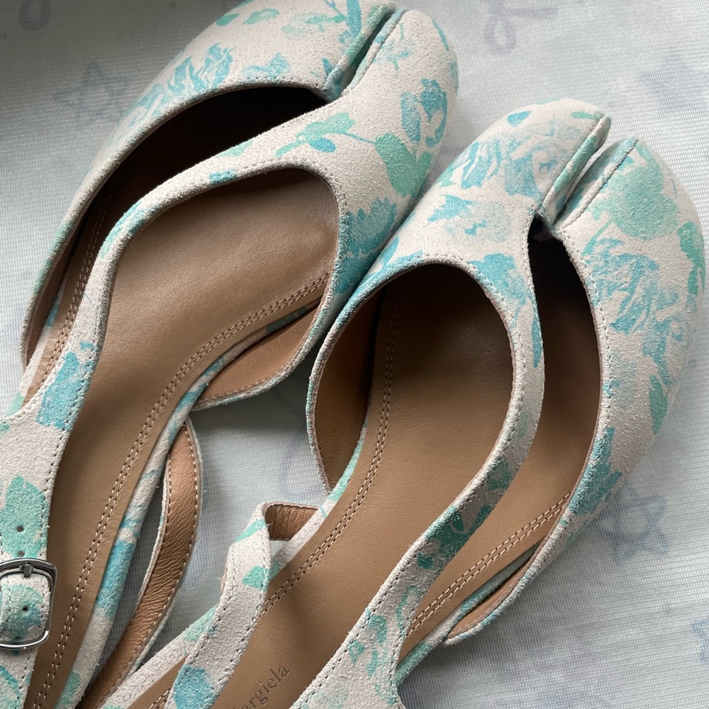 Maison Martin Margiela Women's Tabi Slingback Flats in Mint Floral - Picture 4 of 7
